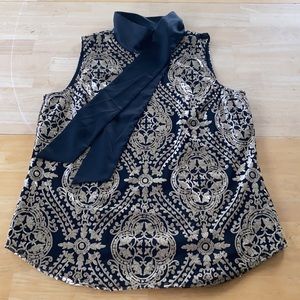 EVA MENDES NEW YORK & Co. Large Gold Sequin Shell w/Black lining & tie w/buttons